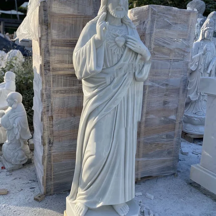 Tượng chúa thánh tâm