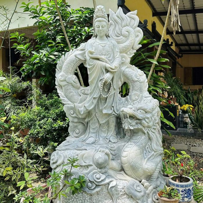 Tượng Quan Âm Ngự Long